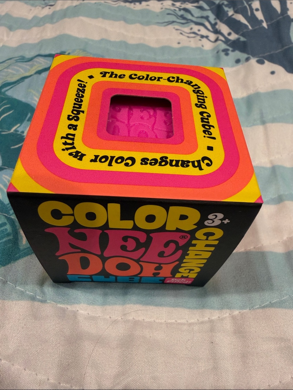 Color-Changing Cube Toy - Pink